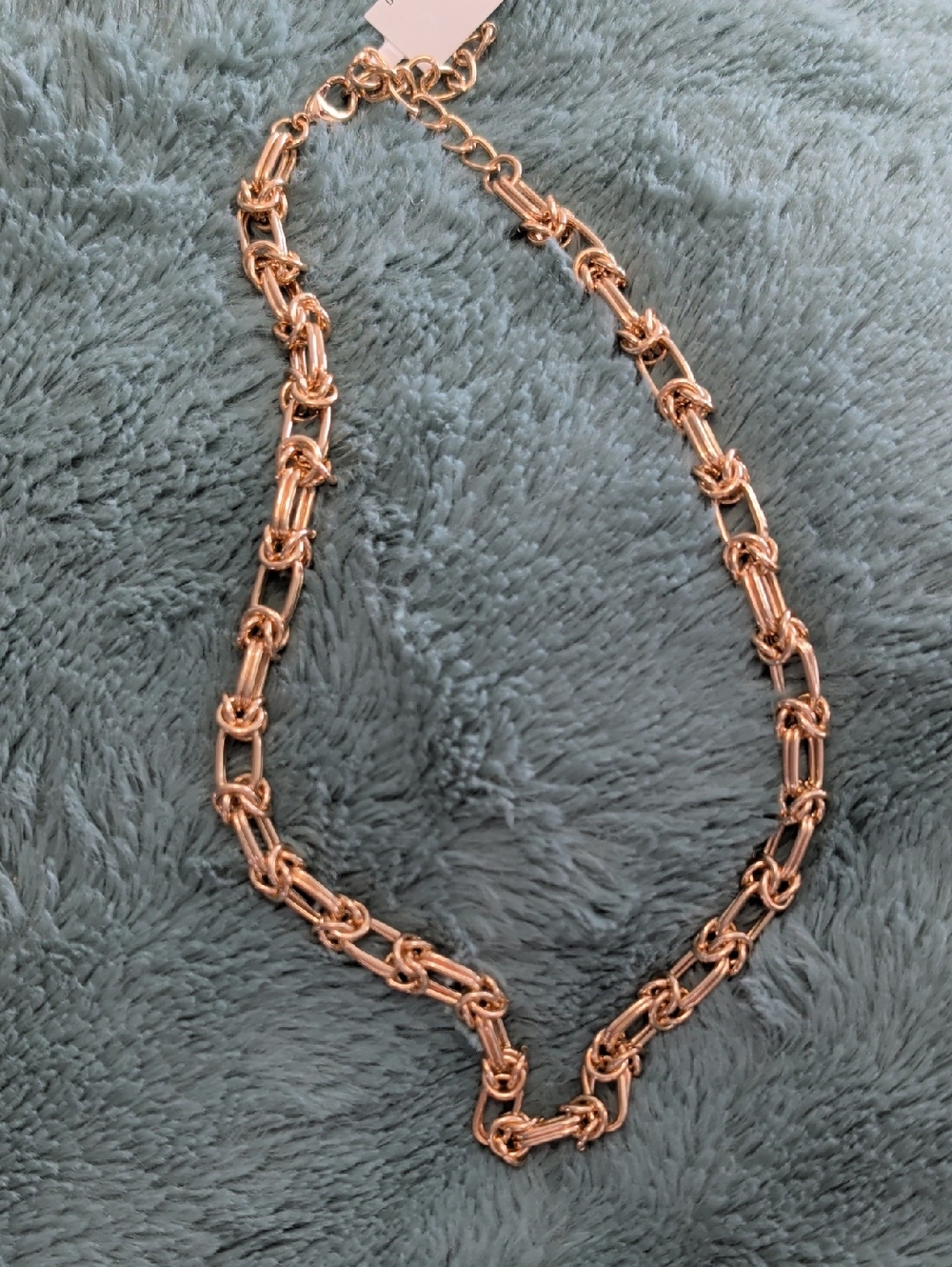 NWT House of Harlow 1960 17"  necklace.